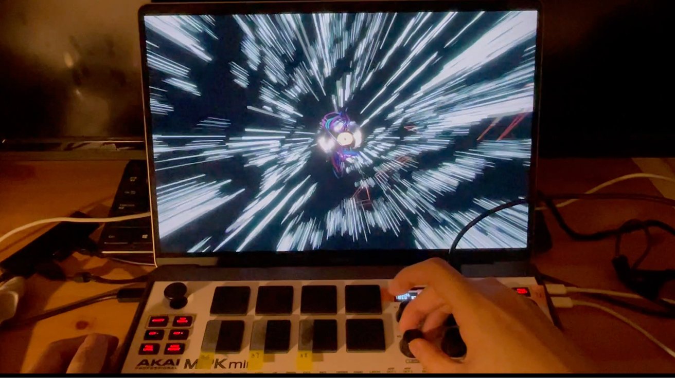 VJ 演奏 3 — 白いスピードライン